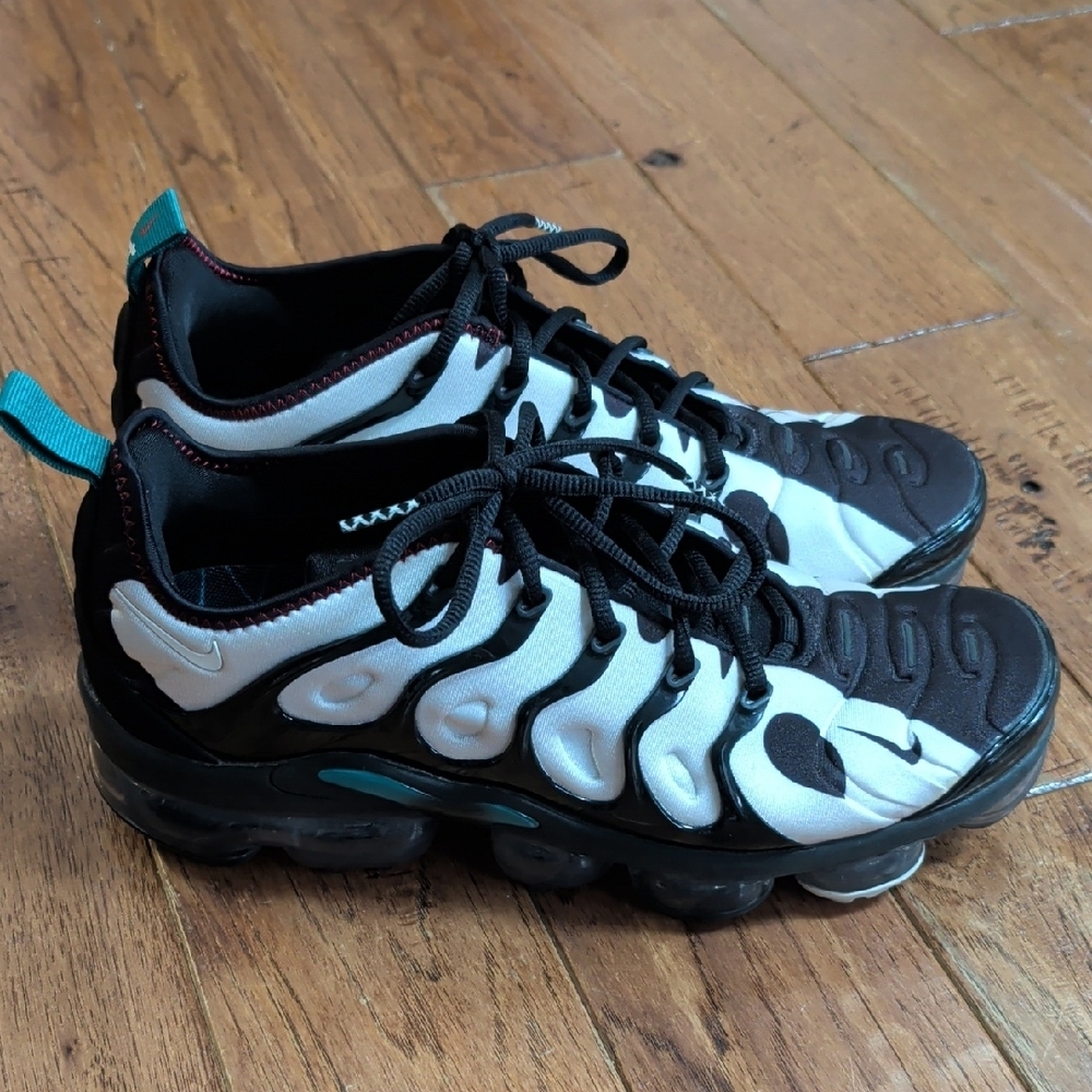 Nike Air VaporMax Griffey Spider Man Black and White Athletic Sneakers